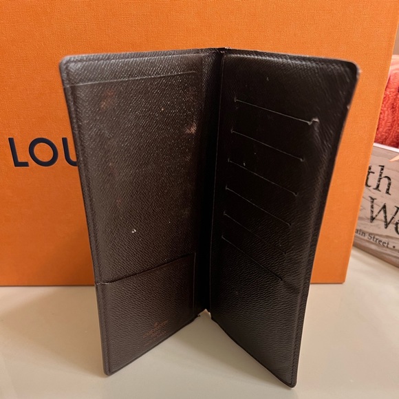 Authentic Louis Vuitton Checkbook wallet - Picture 2 of 5
